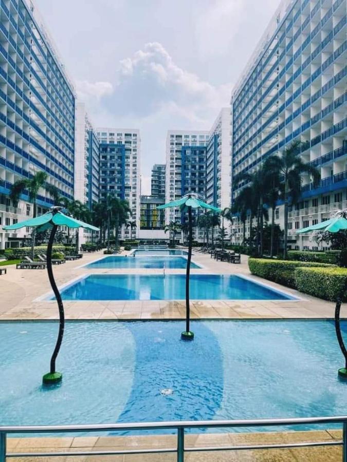 Rhm Sea Residences Condostaycation Moa,Smx Pasay Exterior photo