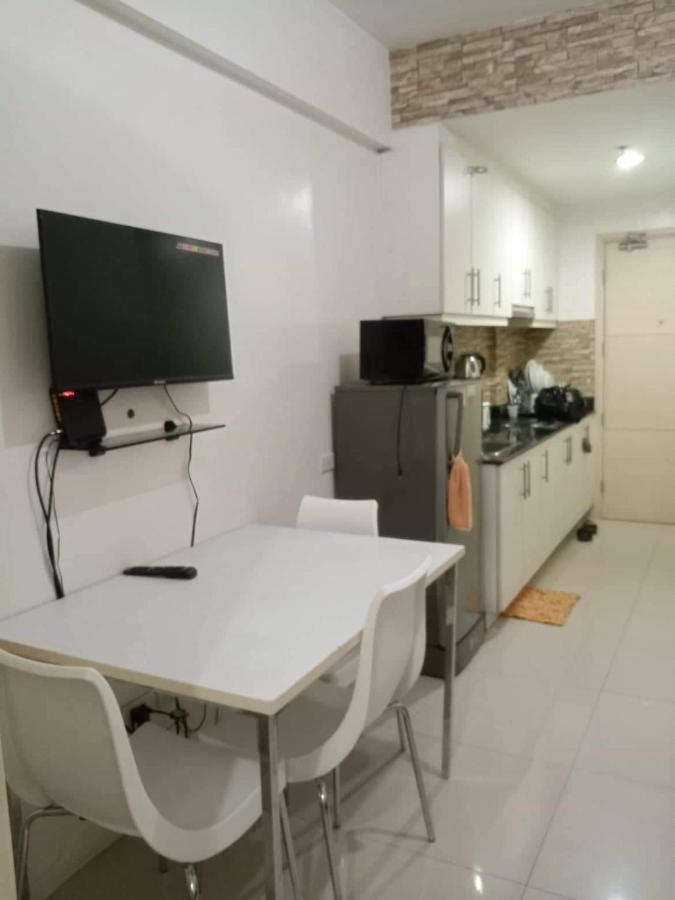 Rhm Sea Residences Condostaycation Moa,Smx Pasay Exterior photo